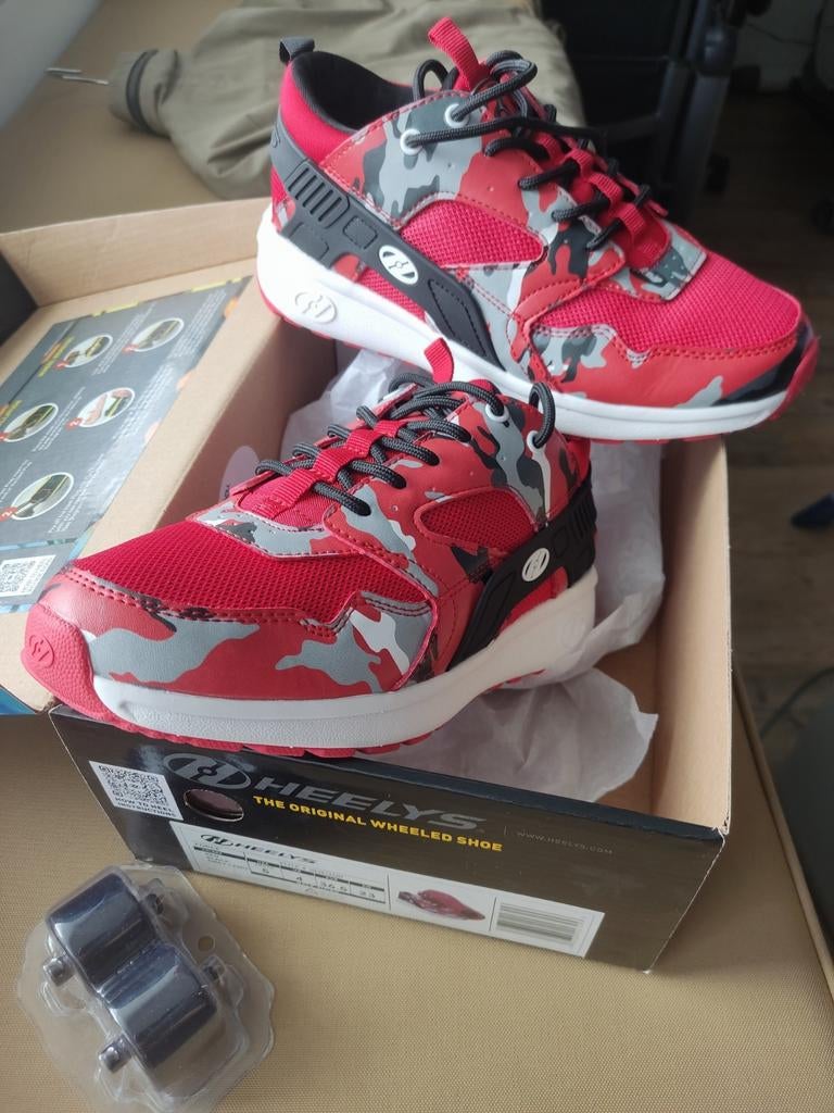 HEELYS schoenen mt 36,5 NIEUW met seperate wielen!, Verstelbaar, Kinderen, Nieuw, Ophalen of Verzenden