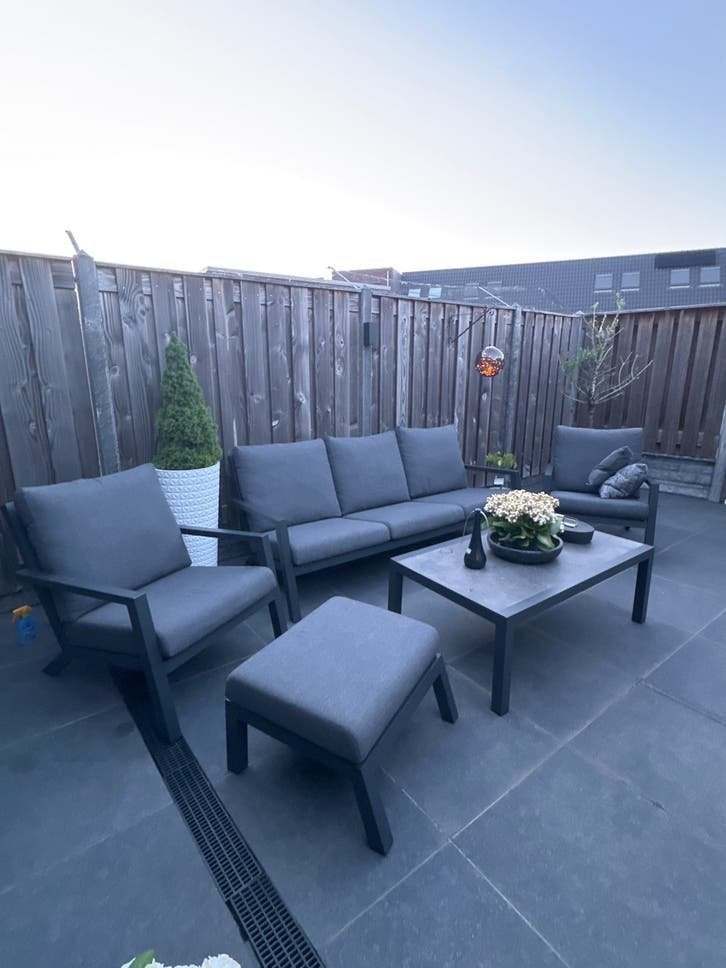Moderne aluminium loungeset met kussens + tafel, Tuin en Terras, 6 zitplaatsen, Aluminium, Ophalen of Verzenden, Zo goed als nieuw