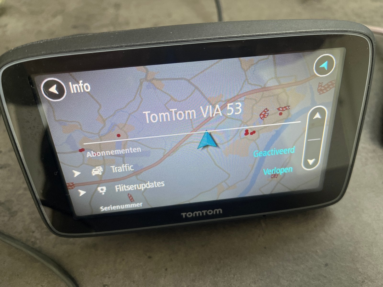TomTom VIA 53 navigatiesysteem, Auto diversen, Autonavigatie, Ophalen of Verzenden, Zo goed als nieuw