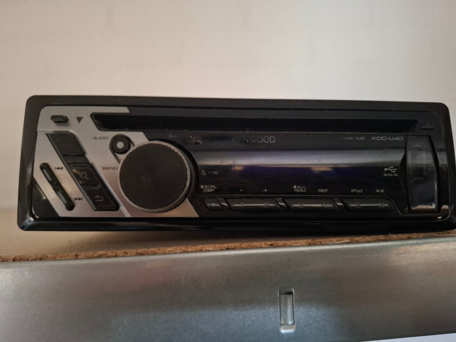 Kenwood auto radio, Ophalen