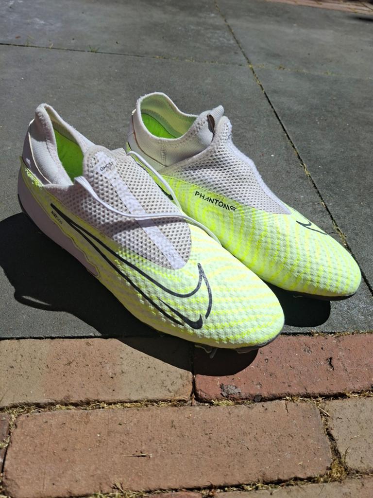 Nike Phantom Ghost voetbalschoenen maat 40, Ophalen of Verzenden