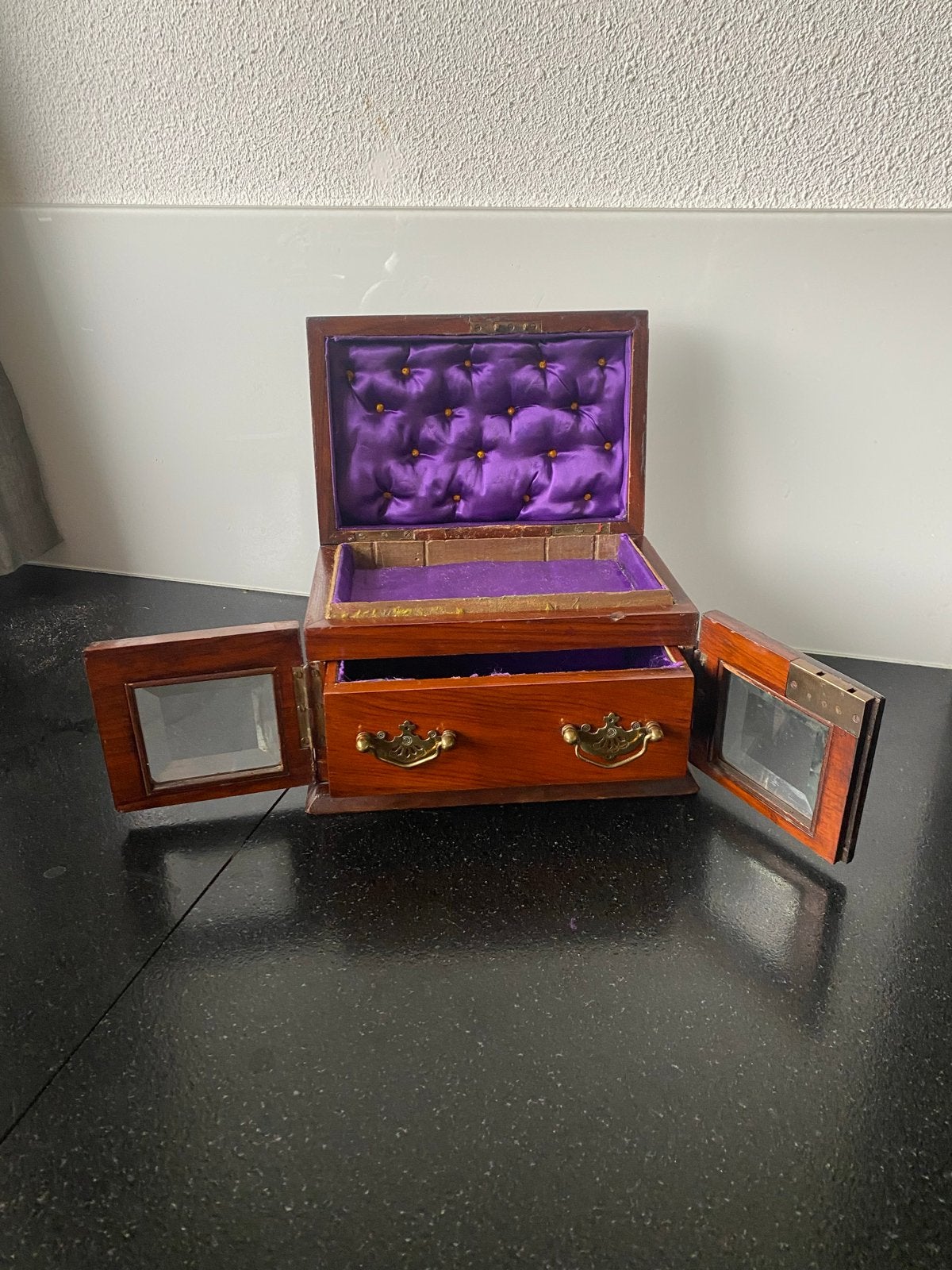 Antieke houten juwelendoos met paars fluweel, Ophalen of Verzenden