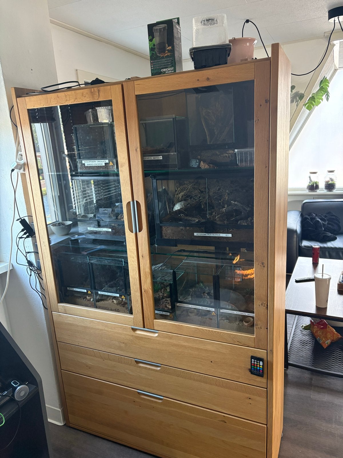 Servieskast met glazen deuren en lades, Ophalen, Gebruikt, 100 tot 150 cm, Eikenhout