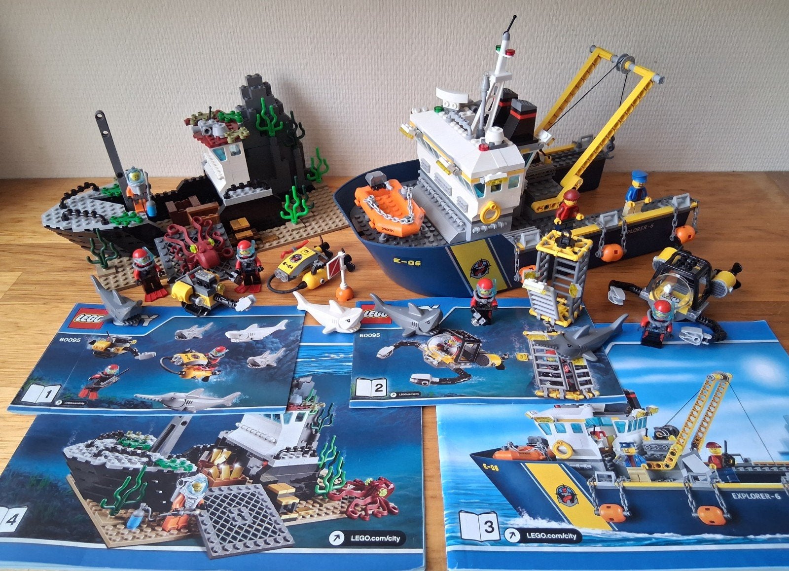 lego city Diepzee onderzoeksschip 60095 grote complete set, Kinderen en Baby's, City, Lego, Ophalen of Verzenden, Zo goed als nieuw