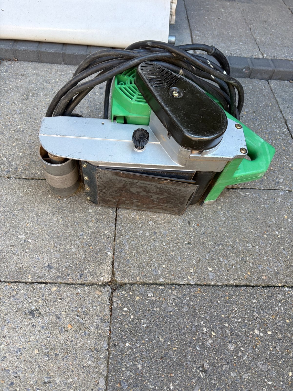 Hitachi Koki SB-110 Bandschuurmachine - Gebruikt, Ophalen of Verzenden, Gebruikt, Minder dan 600 watt, Bandschuurmachine