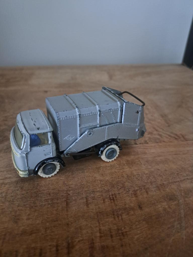 Gak model berliet vuilniswagen met bemanning, Hobby en Vrije tijd, France, Gebruikt, Ophalen of Verzenden, N.b