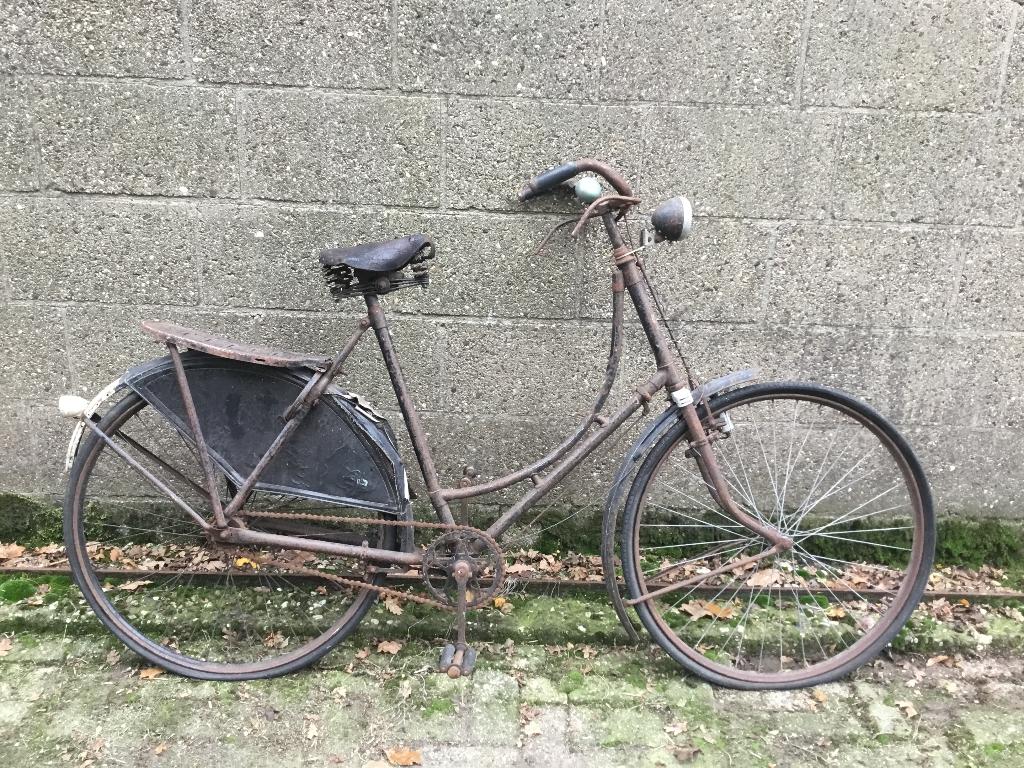 Antieke fiets, Ophalen