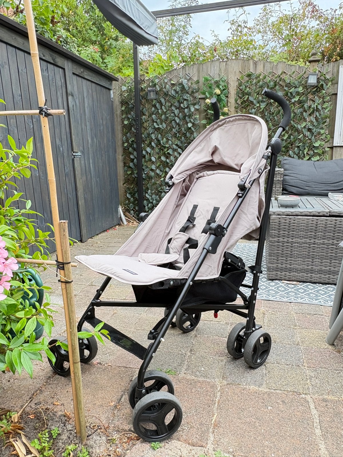 Buggy Compact Mama Loes, Ophalen, Zo goed als nieuw