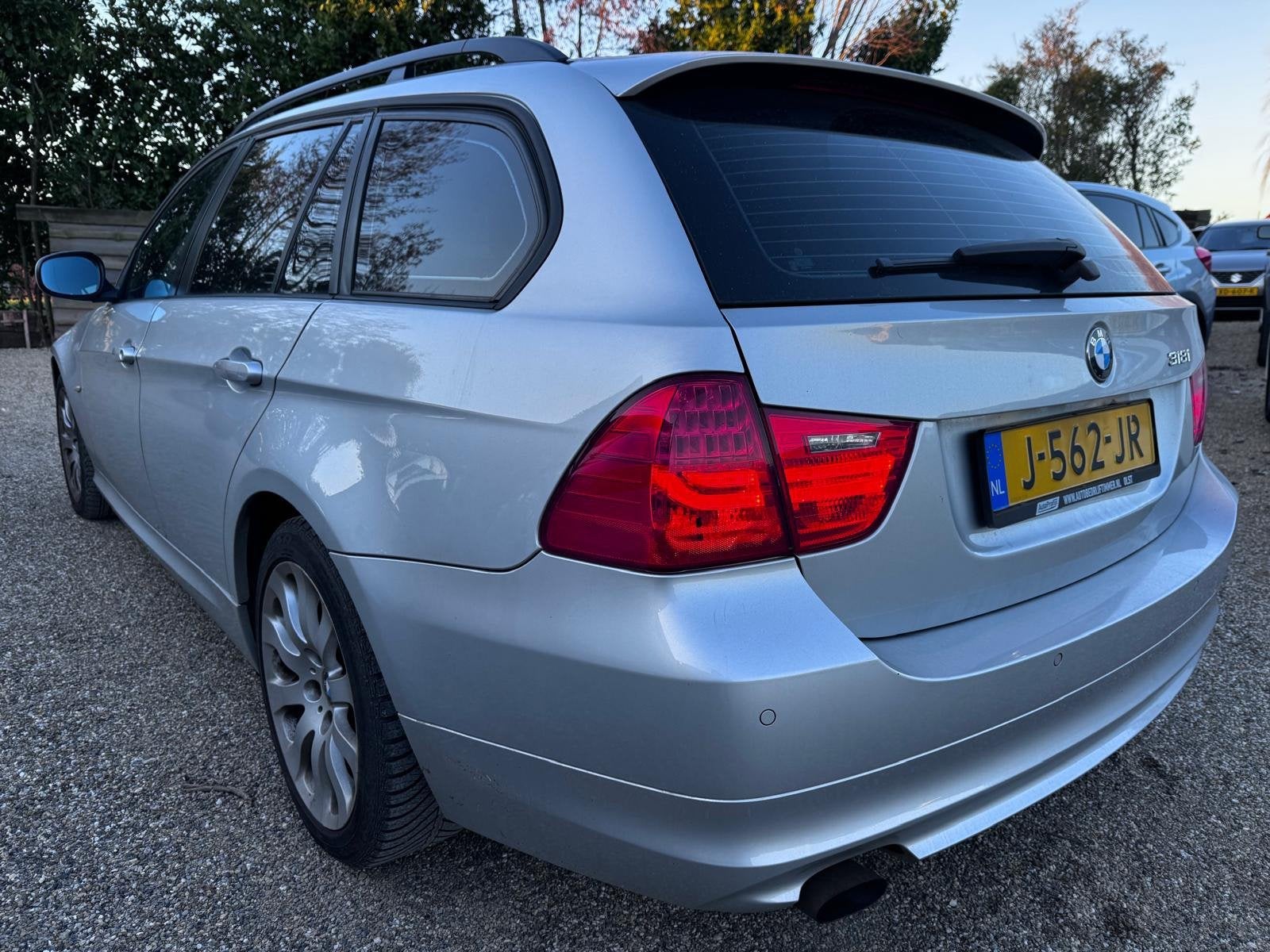 BMW 3-serie Touring 318i High Executive AUTOMAAT Dealer OH!, Auto's, BMW, Automaat, Euro 5, 1435 kg, Automatische klimaatregeling
