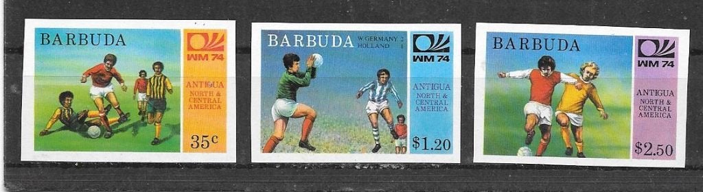 Barbuda 1974  Voetbal - Ongetand, Verzenden, Postfris, Noord-Amerika