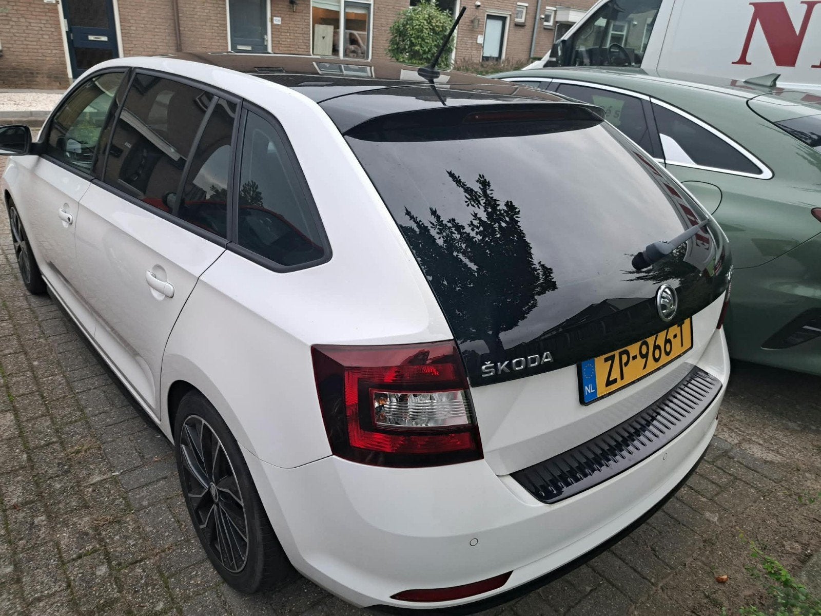 Skoda Rapid, Auto's, Voorwielaandrijving, 4 cilinders, Wit, Handgeschakeld