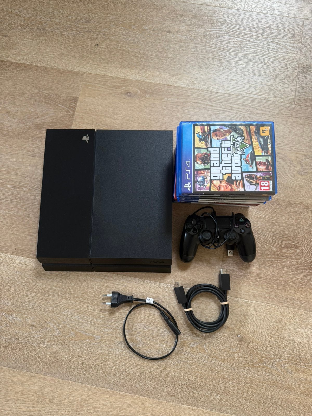 PlayStation 4 (PS4) + 9 spellen, Spelcomputers en Games, Ophalen, Overige genres, 1 speler, Zo goed als nieuw