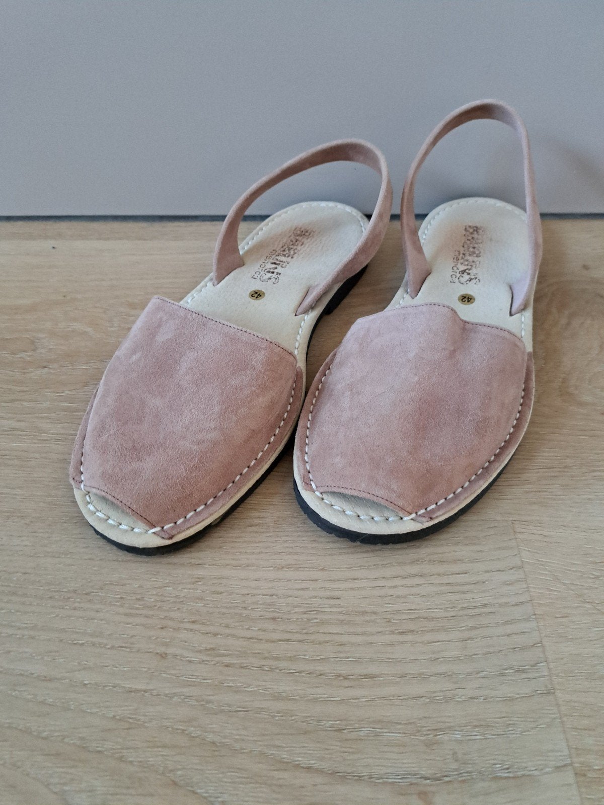 Oudroze Menorca sandalen maat 42, Ophalen of Verzenden, Zo goed als nieuw, Roze, Sandalen of Muiltjes