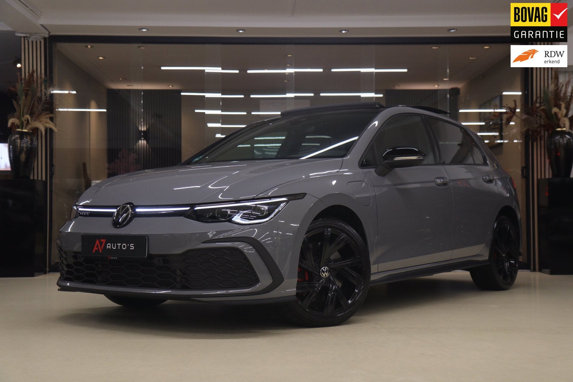Volkswagen Golf 1.4 eHybrid GTE BLACKSTYLE/PANO/CARPLAY/SFEE, Stof, Gebruikt, Euro 6, 4 cilinders