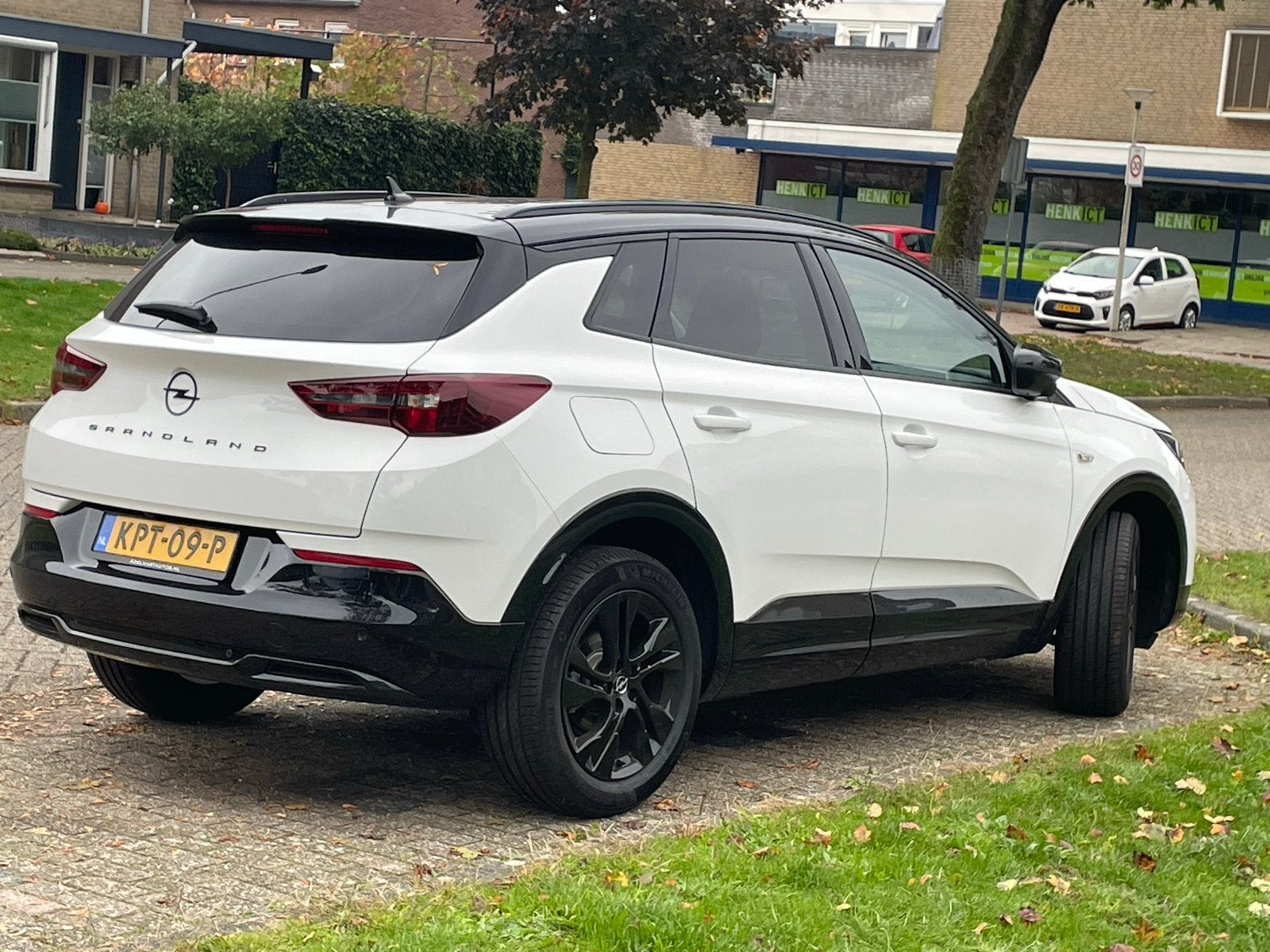 Opel Grandland 1.2 Turbo 130pk S&S Aut 2024 Wit, Auto's, Zwart, 1199 cc, Wit, SUV of Terreinwagen