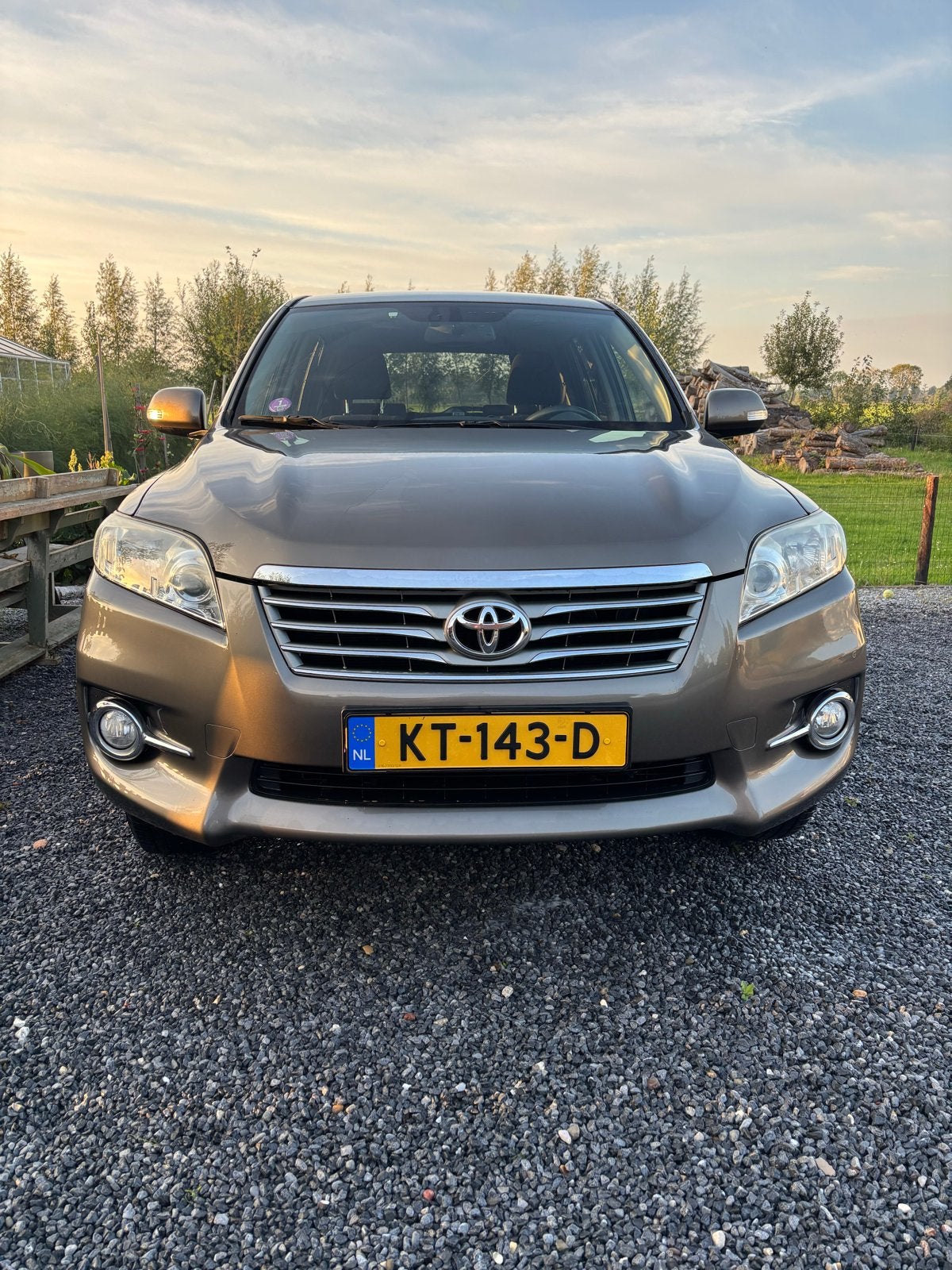 Toyota Rav4 2.0 Vvt-i 2WD 2011 Bruin, Auto's, Stof, Zwart, 4 cilinders, 75 €/maand