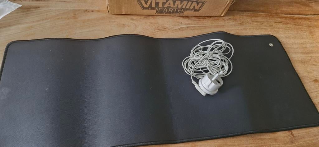 Aardingsmat plus aardingspin met kabels ( van vitamin earth), Ophalen, Nieuw, Lichaamsverzorging