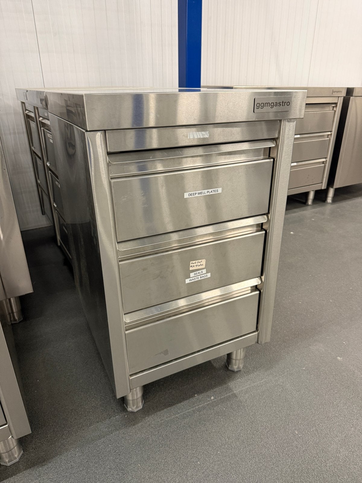 GGM Gastro Premium Ladenkast RVS 500x700mm, Ophalen, Gebruikt, RVS Meubilair