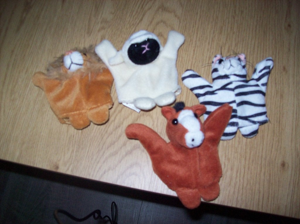 4 mooie handpopjes (happy tail) 11cm  hoog 13breed, Ophalen, Zo goed als nieuw, Overige typen