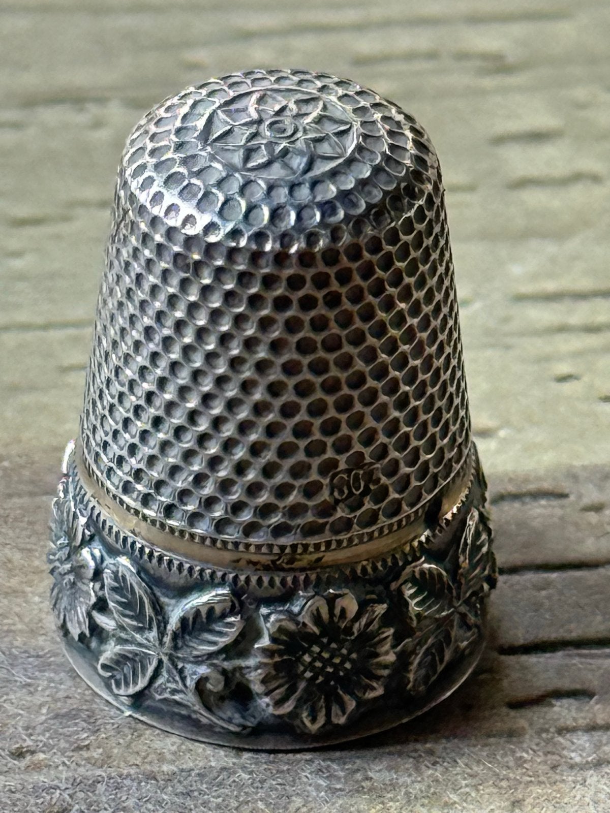 Antieke Zilveren Vingerhoedjes - Gedetailleerd Handwerk, Ophalen of Verzenden, Zilver