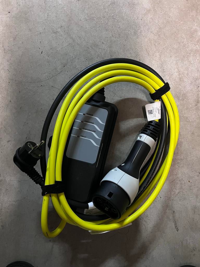 BMW Mode 2 Laadkabel EV 2.4 kW 10A (Type 2), Ophalen of Verzenden, Zo goed als nieuw, Laadkabel