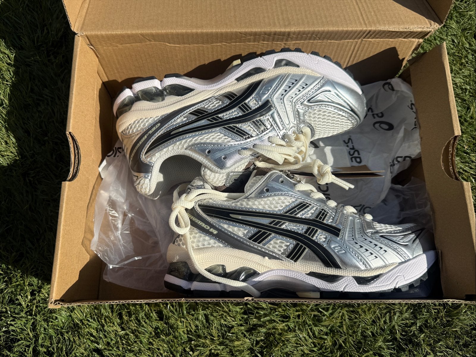 ASICS Gel-Kayano 14 - Zilver/Wit, Ophalen of Verzenden, Nieuw, Wit, Sneakers of Gympen