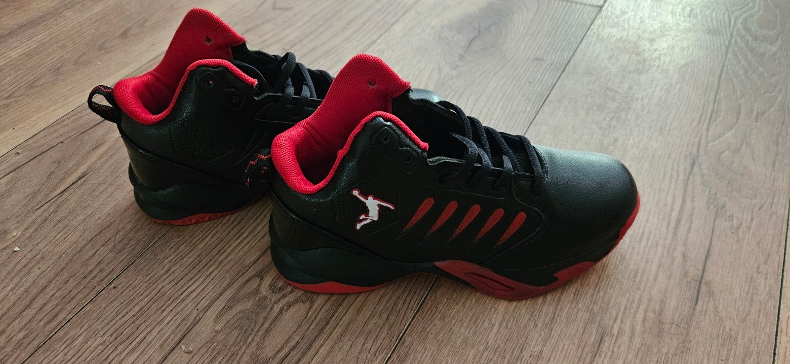 Kobe Basketbalschoenen. Maat 36, Nieuw, Ophalen of Verzenden, Jordan, Jongen of Meisje
