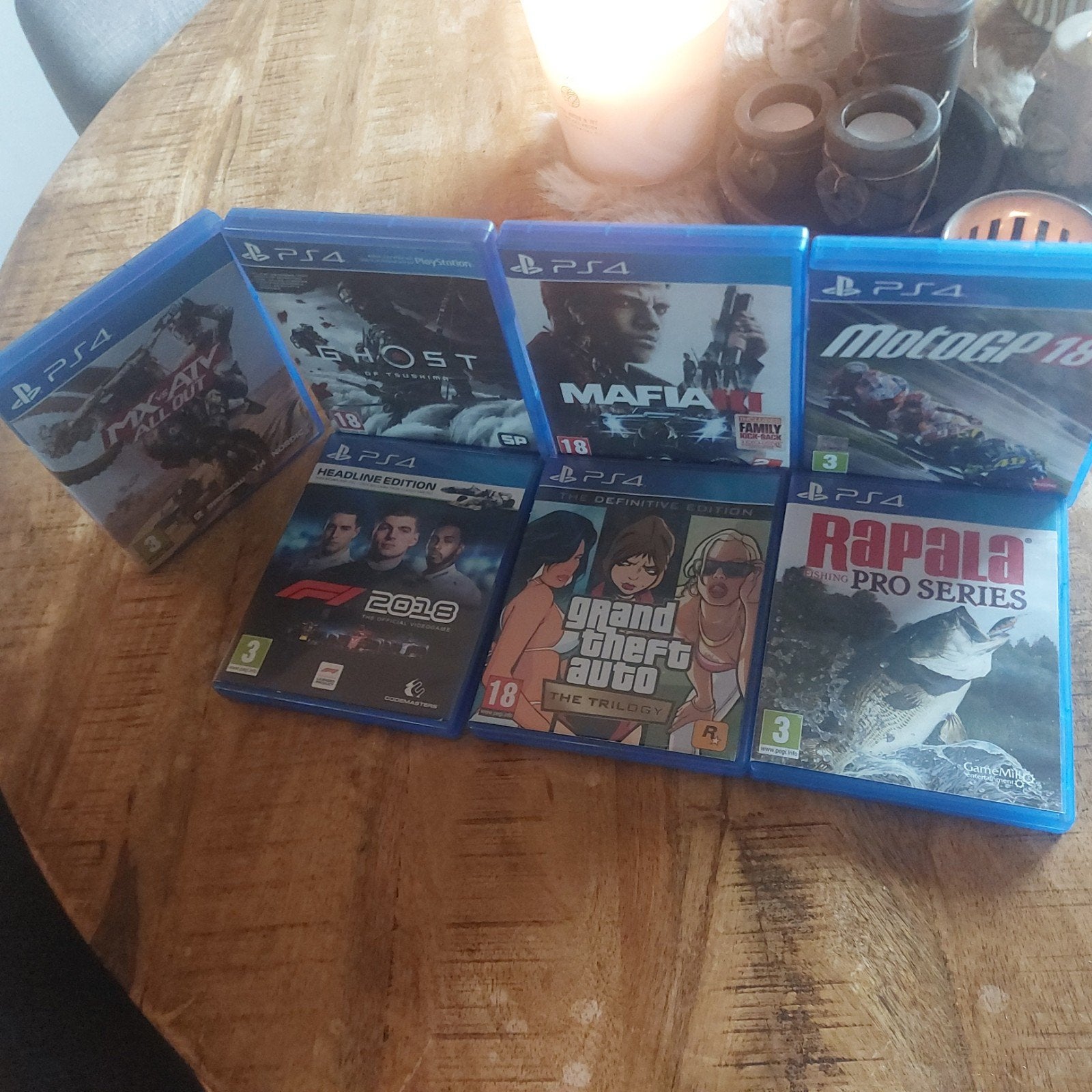 PS4 Games Bundel: MX  ATV, Ghost, Mafia, F1, GTA, MotoGP, R, 1 speler, Ophalen, Zo goed als nieuw, Vanaf 12 jaar