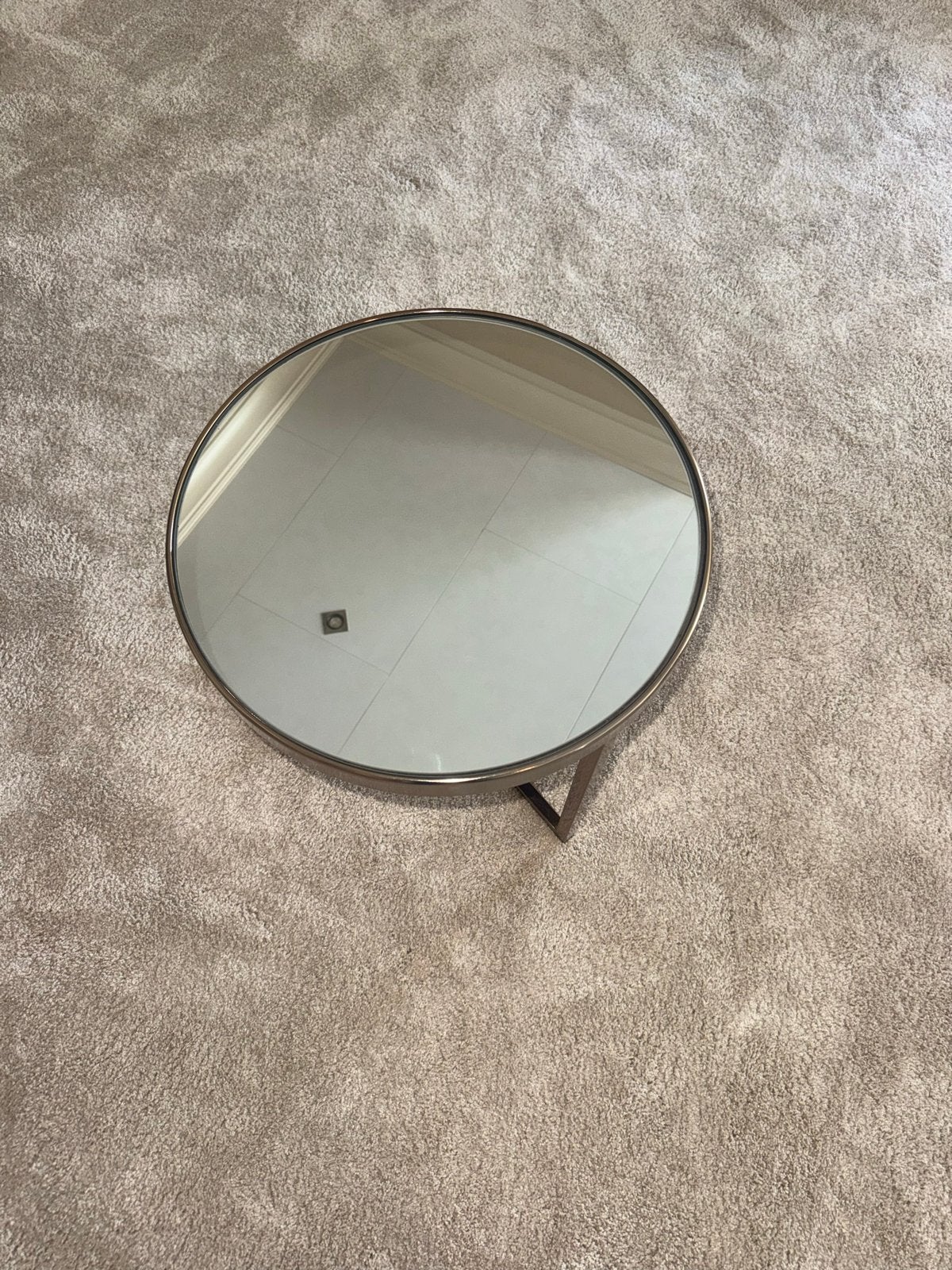 Rond bijzettafeltje - 42 cm breed, 45 cm hoog, 45 tot 60 cm, Minder dan 55 cm, Gebruikt, Metaal of Aluminium