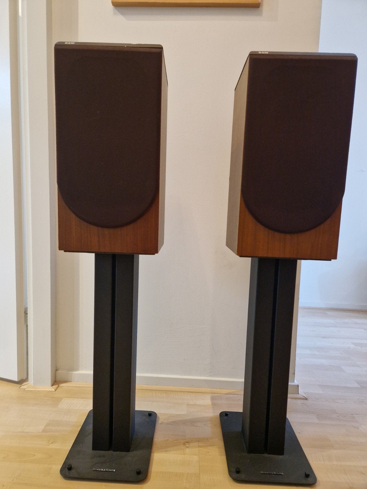 Bowers & Wilkins DM22 Luidsprekers met Stands, Ophalen, Gebruikt, Inclusief standaarden, 60 tot 120 watt
