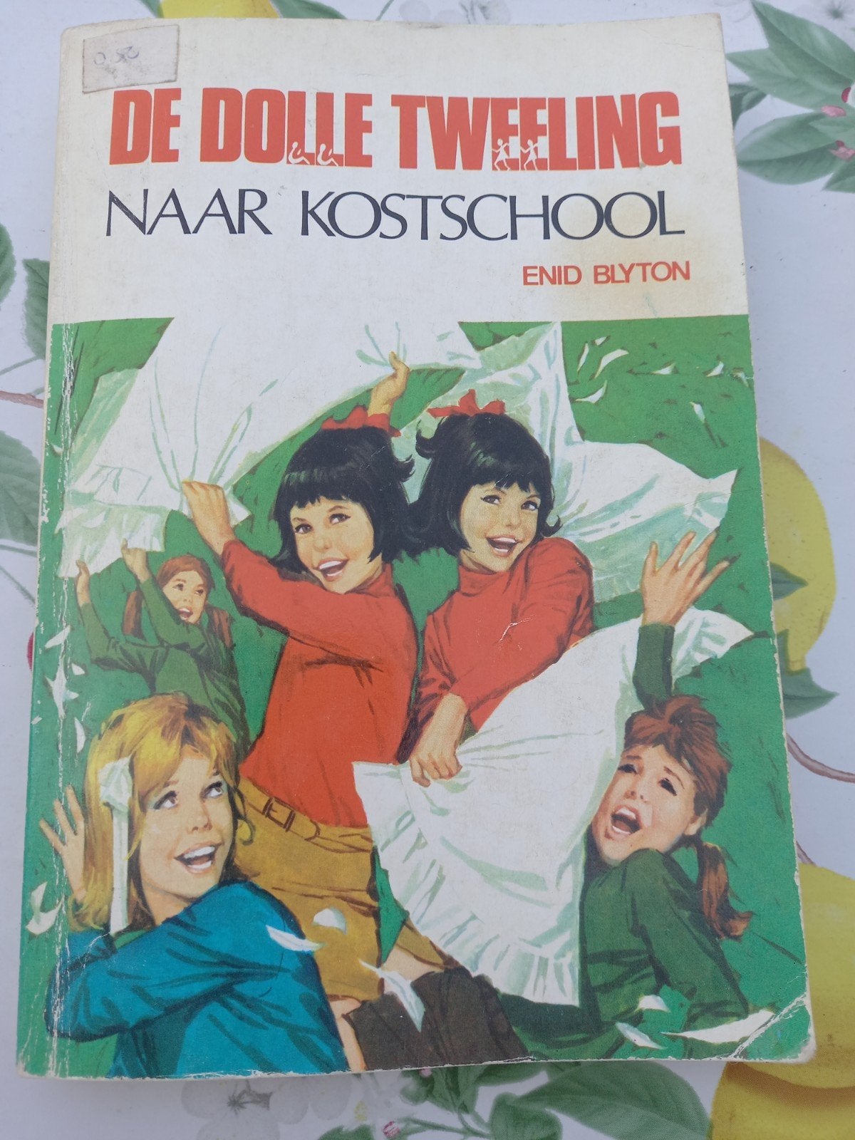 M7 De Dolle Tweeling naar Kostschool - Enid Blyton, Boeken, Ophalen of Verzenden, Gelezen, Enid Blyton, Fictie