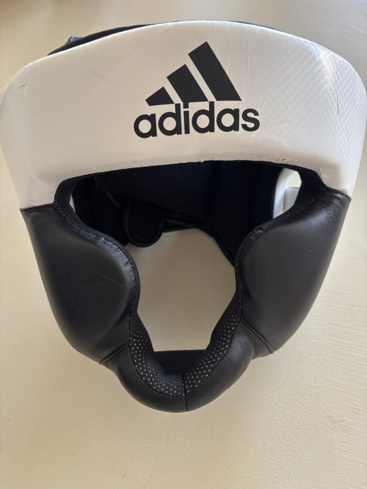 Adidas Bokshelm Hoofdbescherming - Zwart/Wit, Ophalen of Verzenden, Gebruikt, Bokshelm