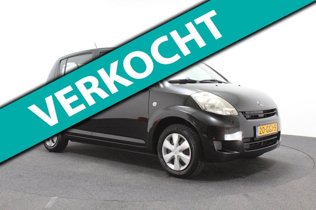 Daihatsu Sirion 2 1.3-16V Prestige | Automaat | Airco | Trek, Auto's, Daihatsu, Gebruikt, 31 €/maand, 4 cilinders, Zwart
