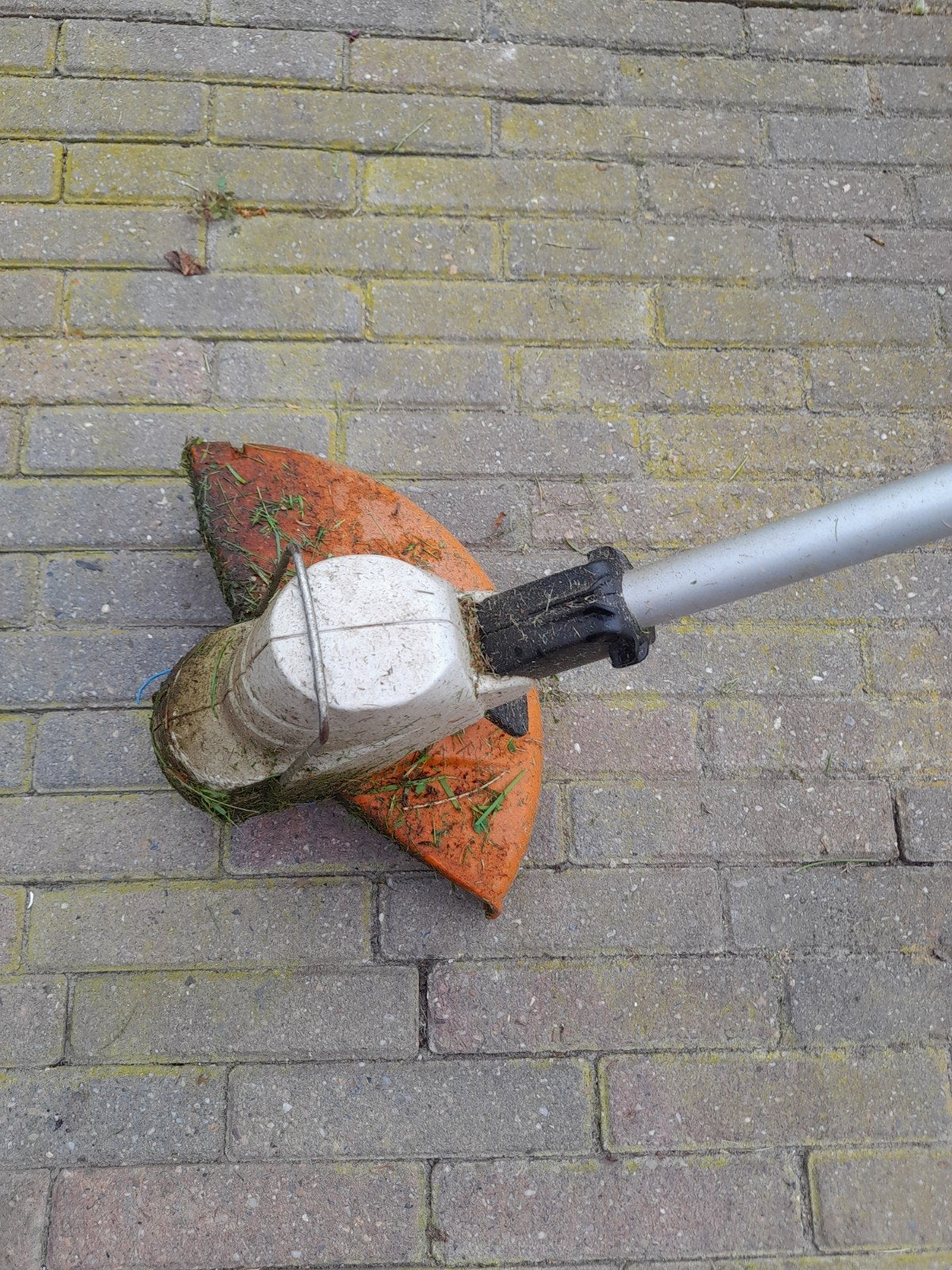 Kantenmaaier, Tuin en Terras, Ophalen, Stihl, Gebruikt, 10 tot 30 cm