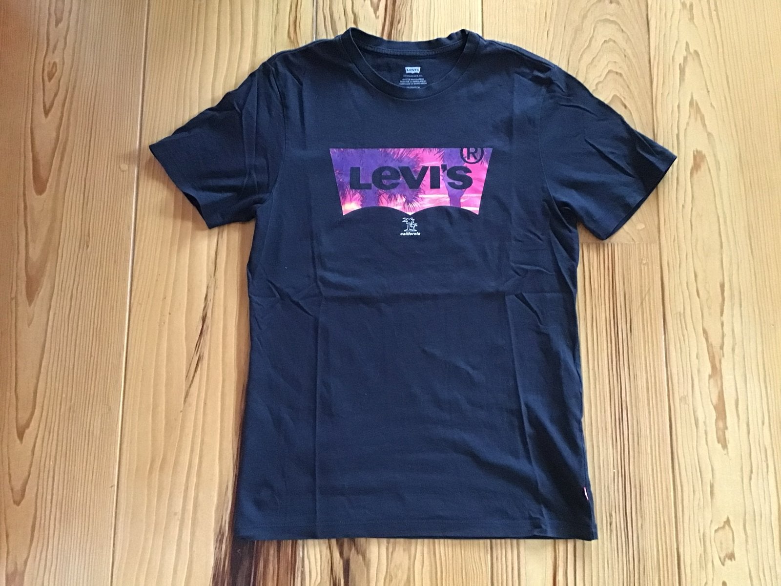 Levi's T-shirt met palmboomprint - Maat XS, Zwart, Ophalen of Verzenden, Zo goed als nieuw, Korte mouw