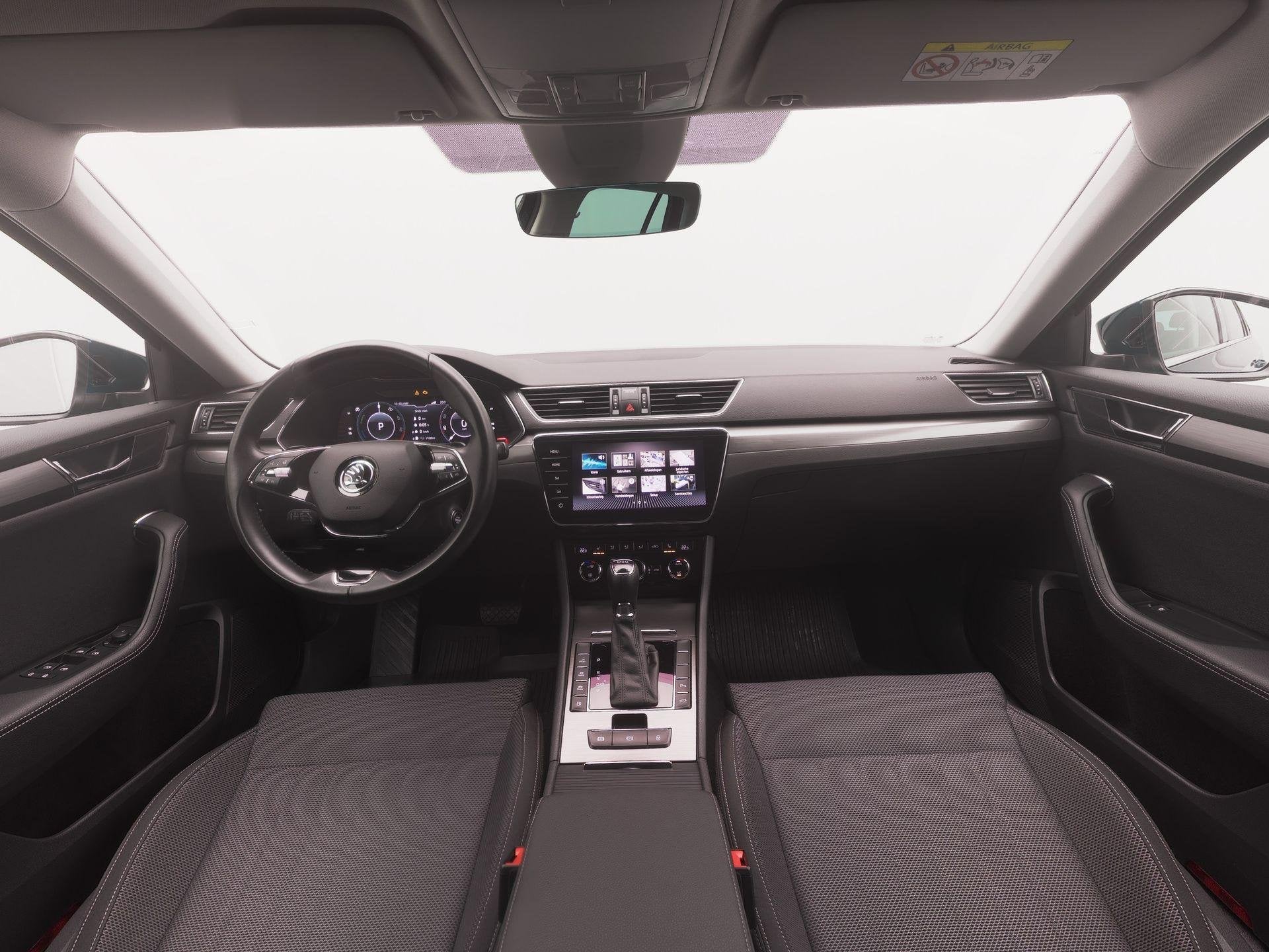 Skoda Superb Combi 1.4 TSI iV Business Edition | Trekhaak |, Stof, Gebruikt, 4 cilinders, Blauw