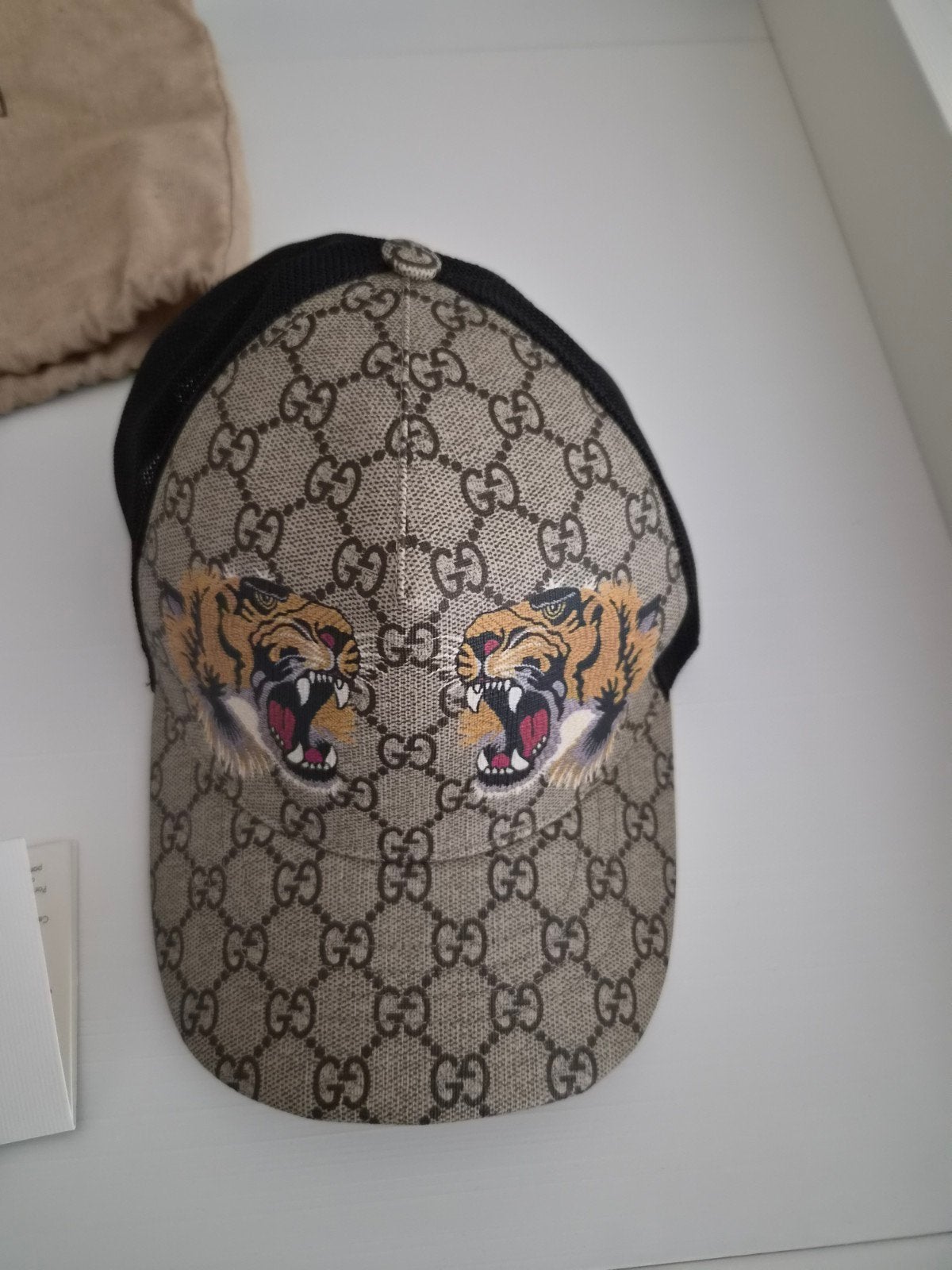 Gucci Pet Tijger Limited Editie Maat M met Bon, Ophalen of Verzenden, Zo goed als nieuw, Gucci, Pet
