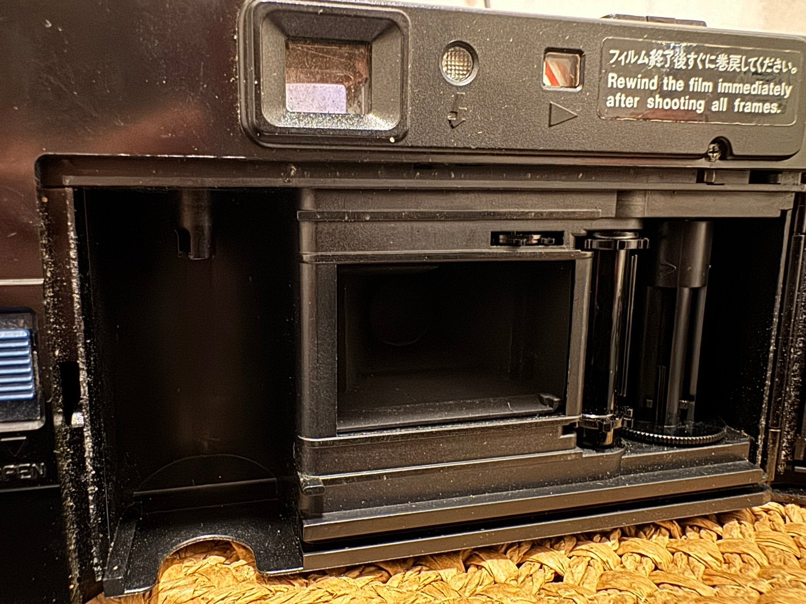 Foto 7 van Te koop: Canon AF35M Autofocus EN Kenko Skylight