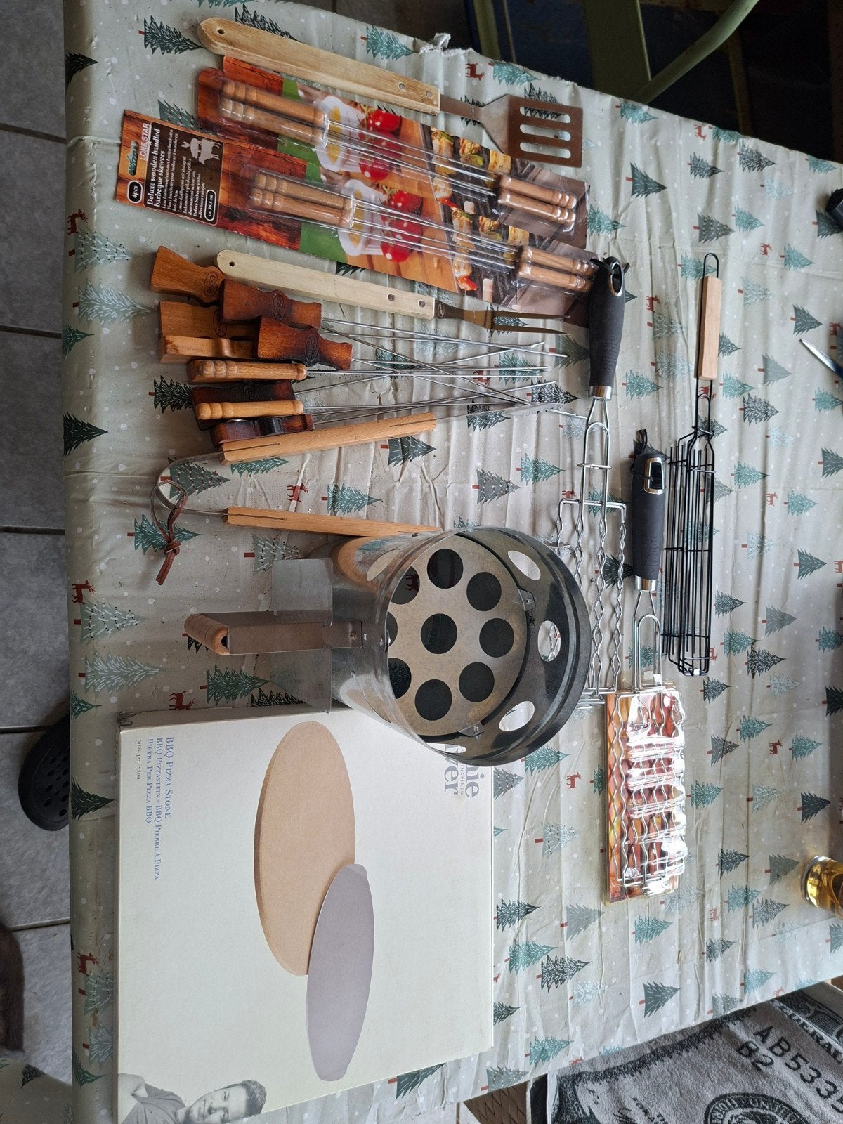 BBQ Accessoires Set: Pizzasteen, Spiezen, Tangen en Meer, Ophalen, Gebruikt, Diverse