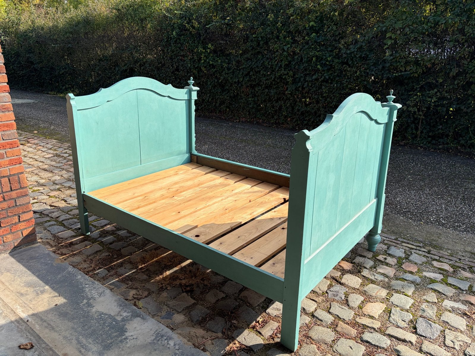 Brocant twijfelaar bed in turquoise, Antiek en Kunst, Ophalen