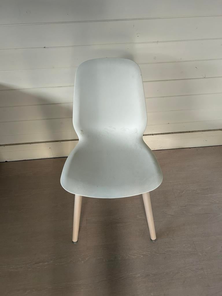 Witte stoel ikea, Huis en Inrichting, Stoelen, Ophalen, Zo goed als nieuw, Wit, Eén