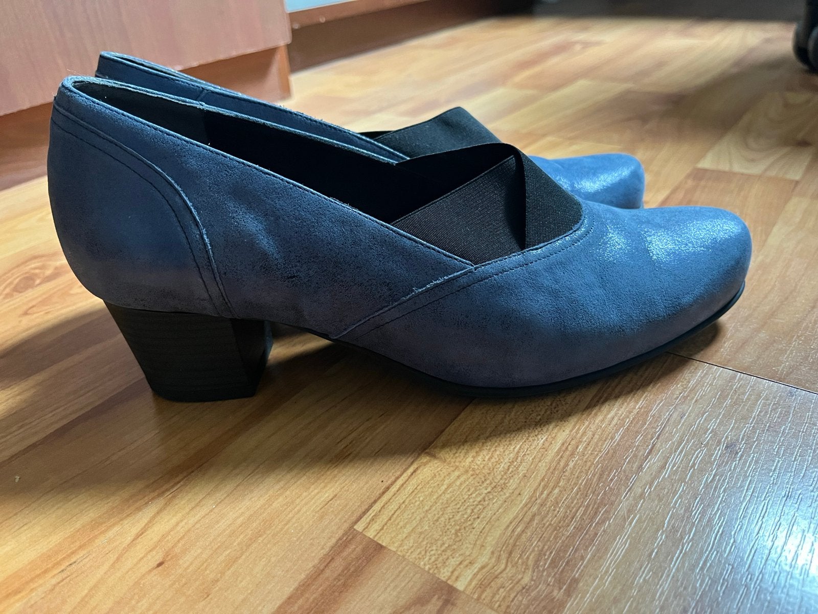 Durea blauwe instappers met lage hak, maat 7K, Kleding | Dames, Schoenen, Ophalen, Blauw, Instappers, Zo goed als nieuw