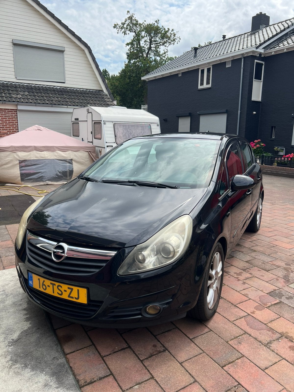 Opel Corsa 1.4 5D CarPlay Cruise Control Airco Trekhaak, Voorwielaandrijving, Zwart, Origineel Nederlands, 1000 kg
