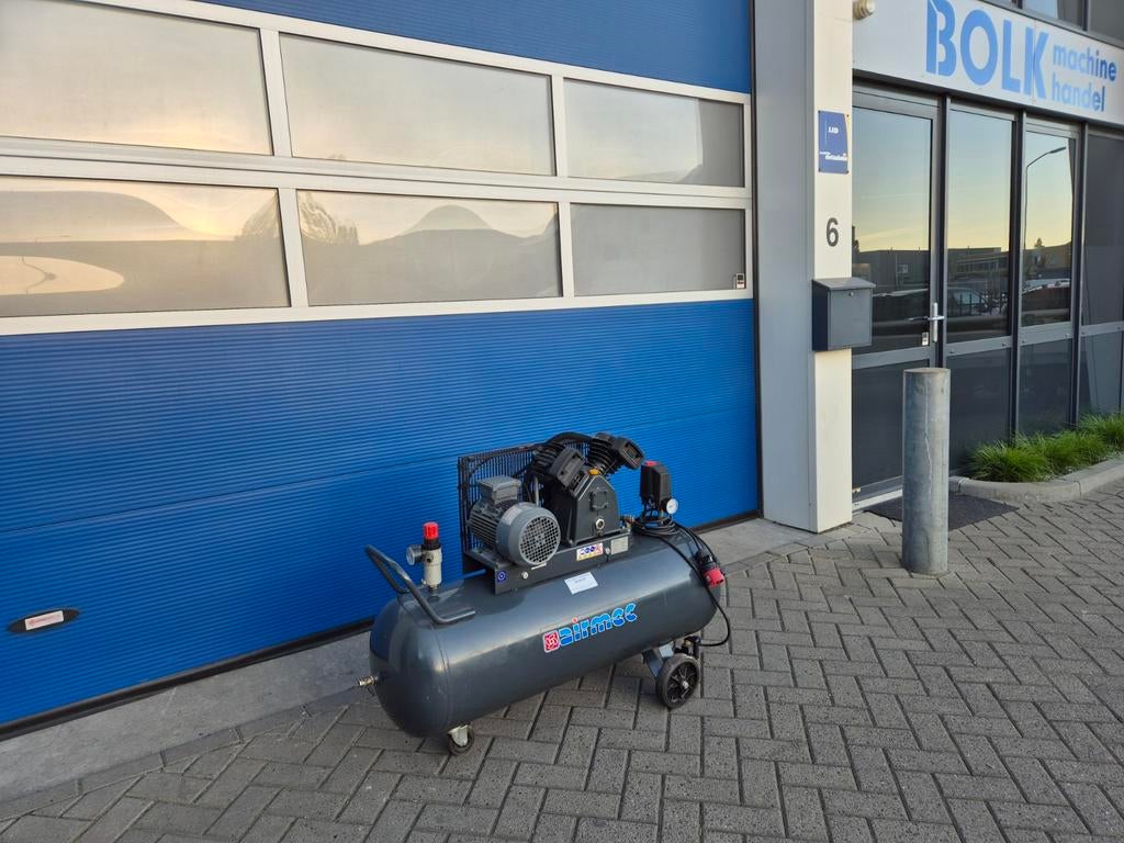 Airmec Zuigercomressor 2-cilinder 380V in nette staat!, Doe-het-zelf en Verbouw, Compressors, Gebruikt, Info@bolkmachinehandel.nl