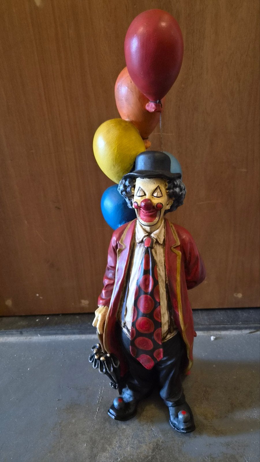Vrolijke Clown met Ballonnen - Jun Asilo Beeld, Overige onderwerpen, Beschilderd, Kunststof, Ophalen of Verzenden
