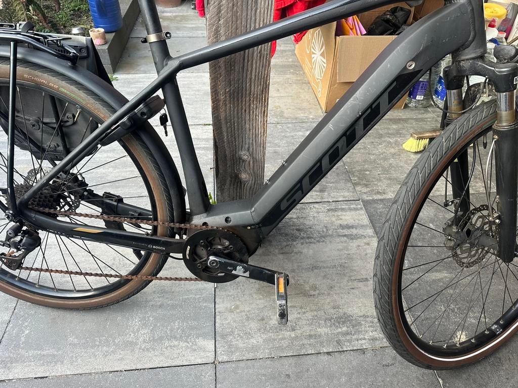 Elektrische fiets scott active bosch middenmotor, Fietsen en Brommers, Elektrische fietsen, Ophalen of Verzenden, Zo goed als nieuw