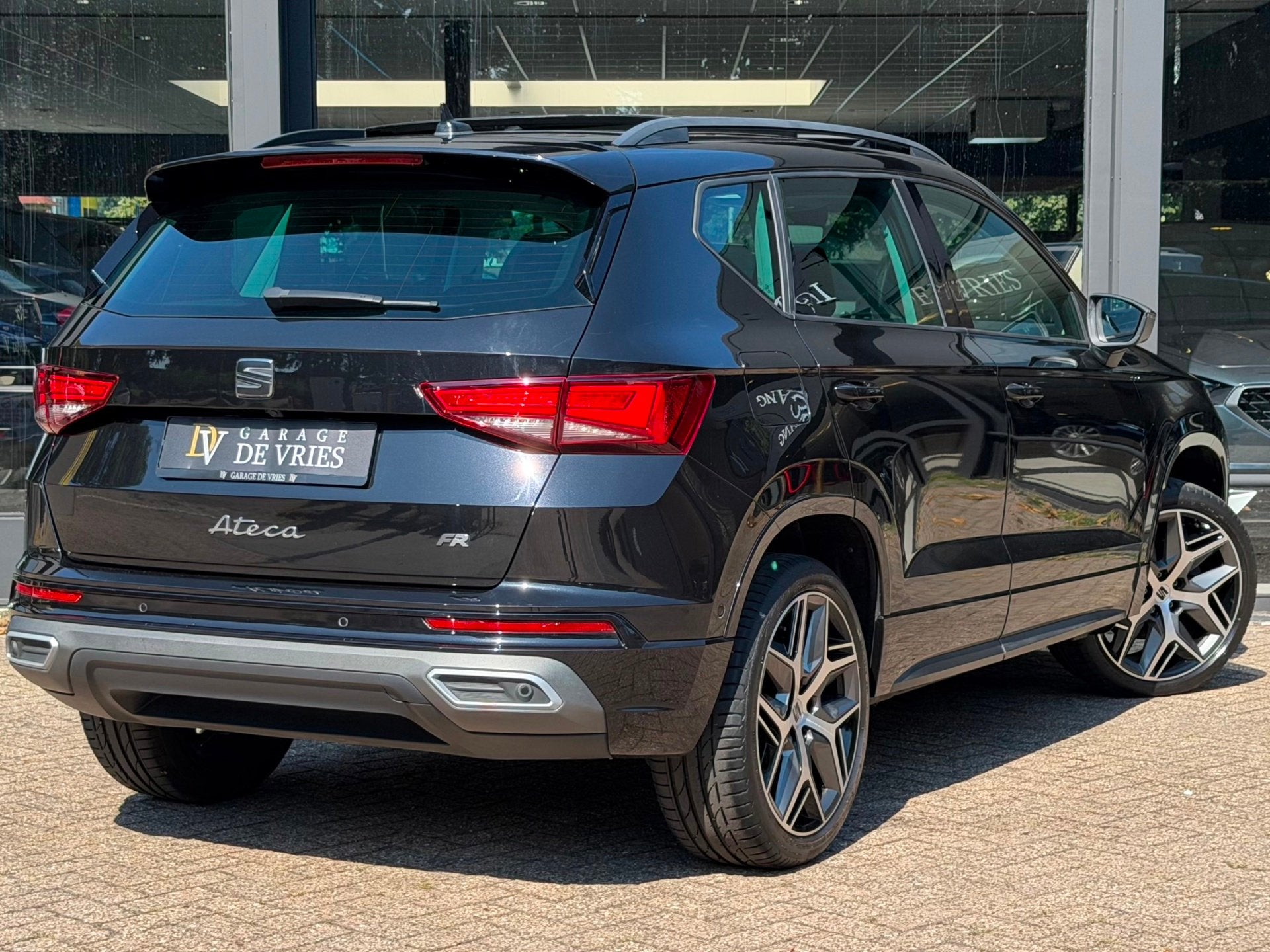 SEAT Ateca 1.5 TSI FR DSG Panoramadak ACC Beats Travel Assis, Auto's, Dealer onderhouden, 15 km/l, 4 cilinders, 150 pk