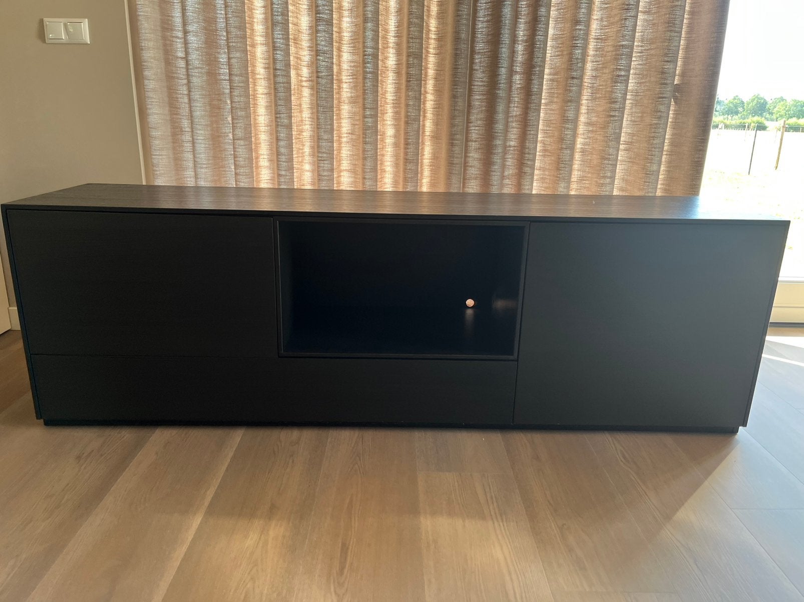 Tv meubel zwart hout van Poels wonen en set salontafels, Ophalen, Zo goed als nieuw, 25 tot 50 cm, Minder dan 100 cm