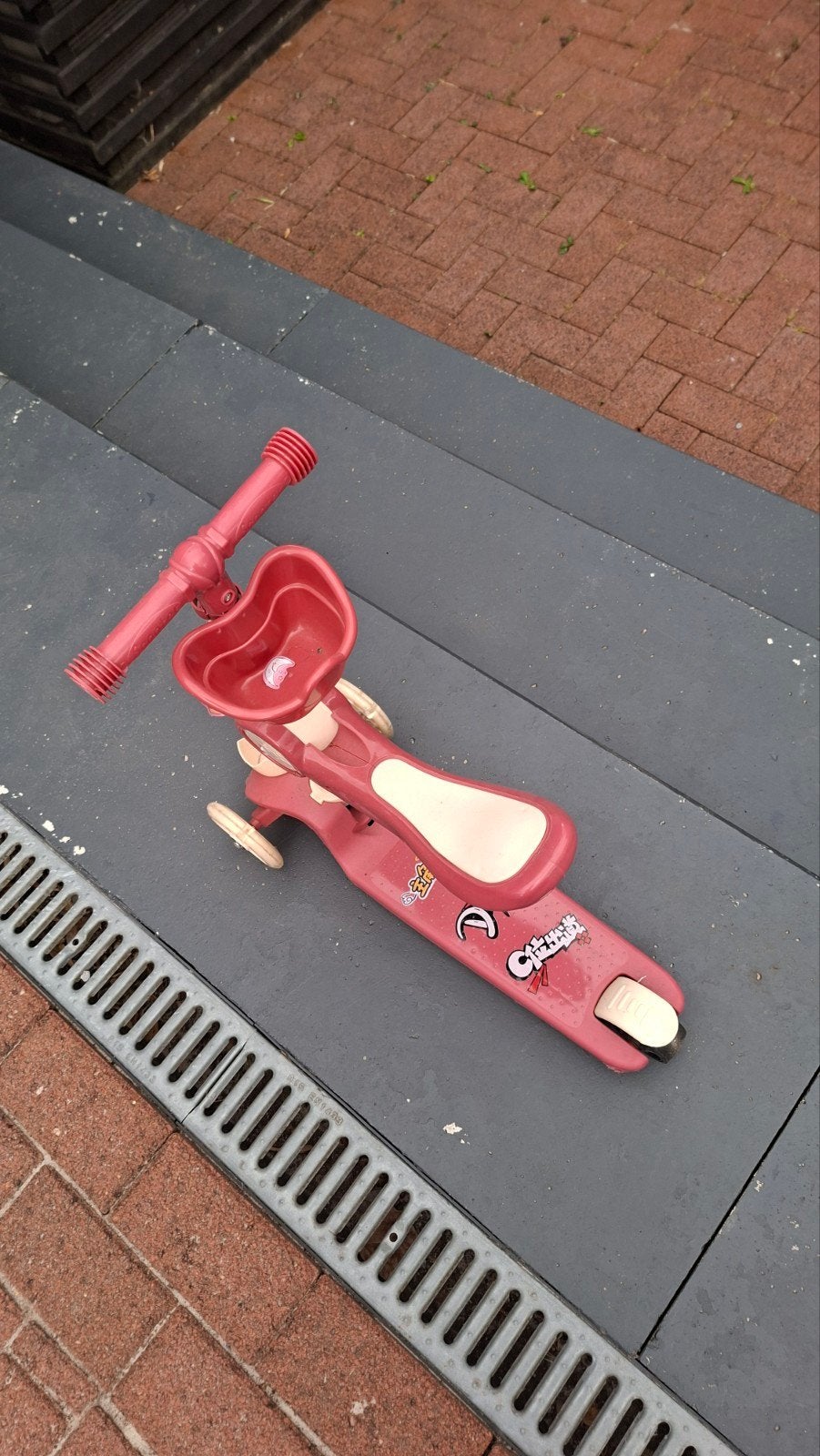 Kinderstep met zitje - roze, Fietsen en Brommers, Steps, Ophalen of Verzenden, Gebruikt, Gewone step, Onbekend