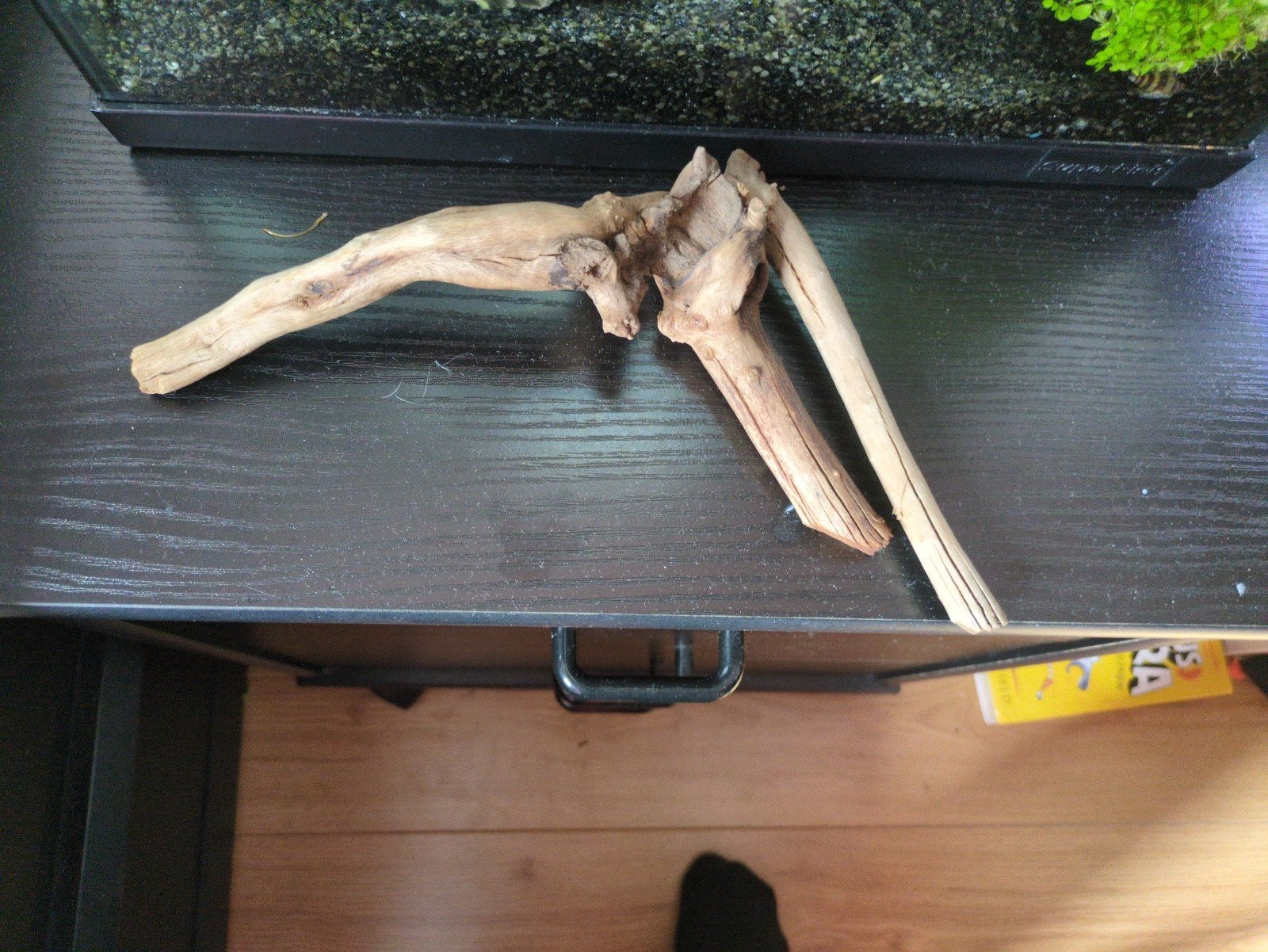 stuk drift hout van 26 cm breed en 13 hoog